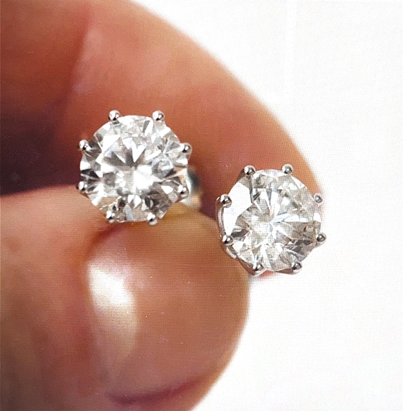 VVS DIAMOND EARRINGS