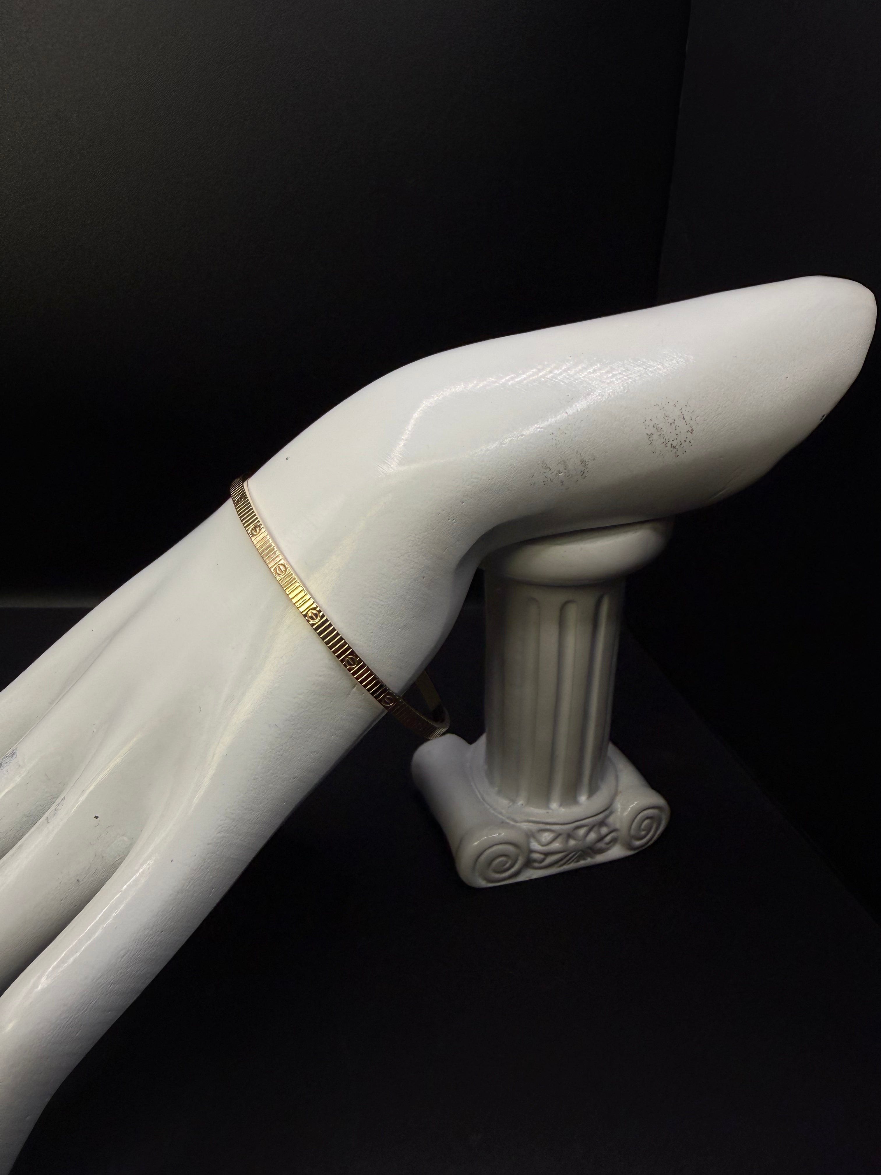 Mini Bangle LOVE  14KT GOLD