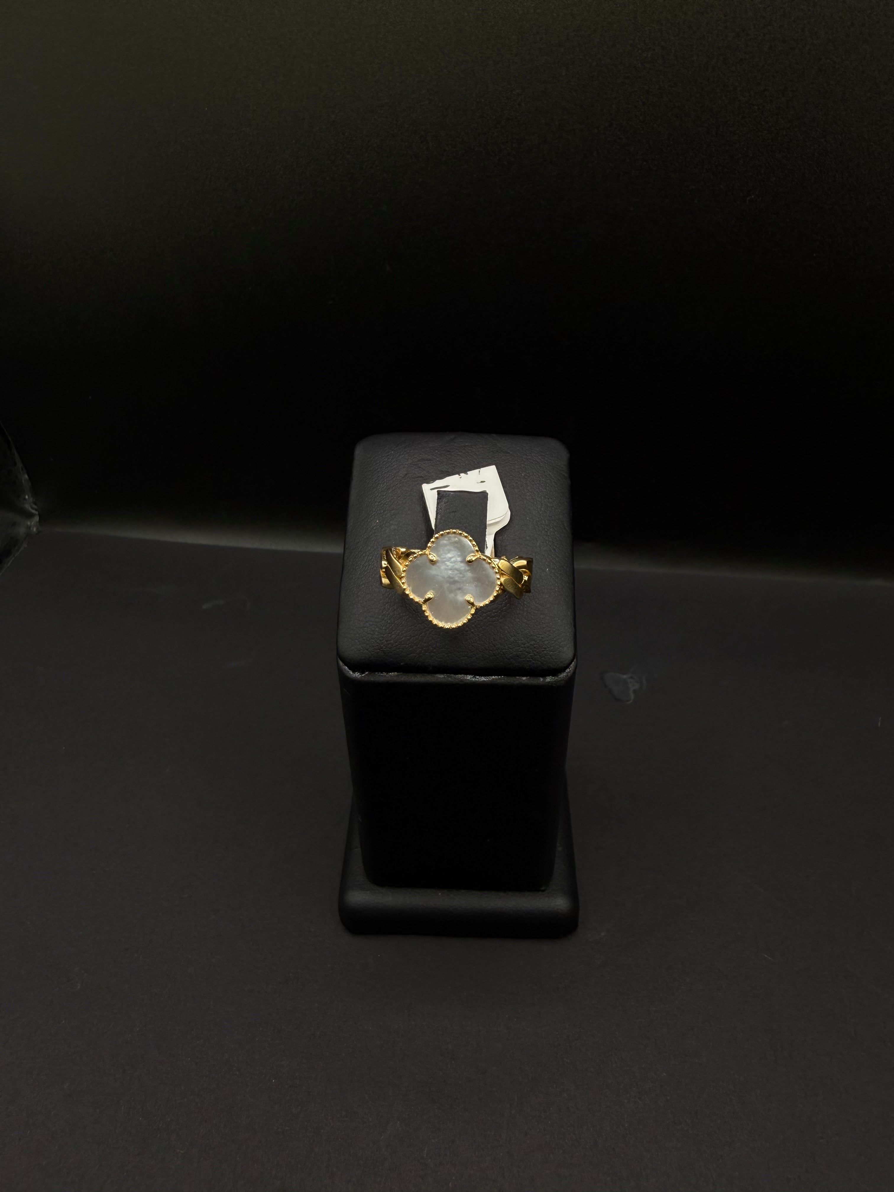 Women Ring 18KT
