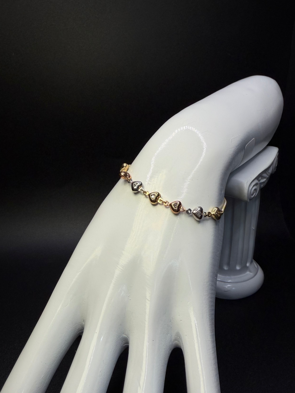 Delicate Heart Link Bracelet