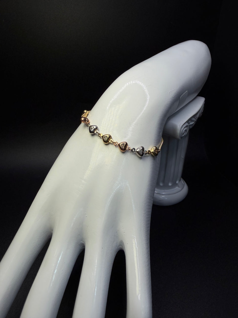 Delicate Heart Link Bracelet