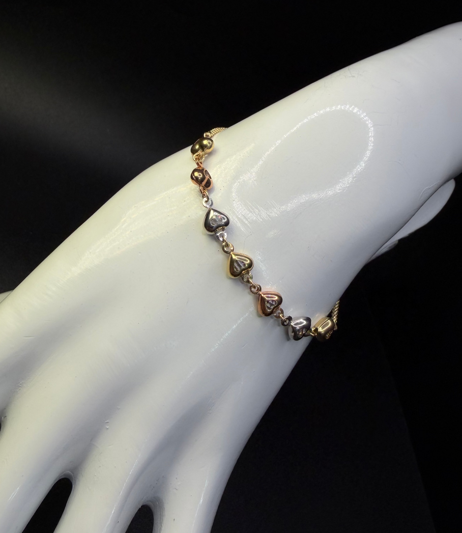 Delicate Heart Link Bracelet