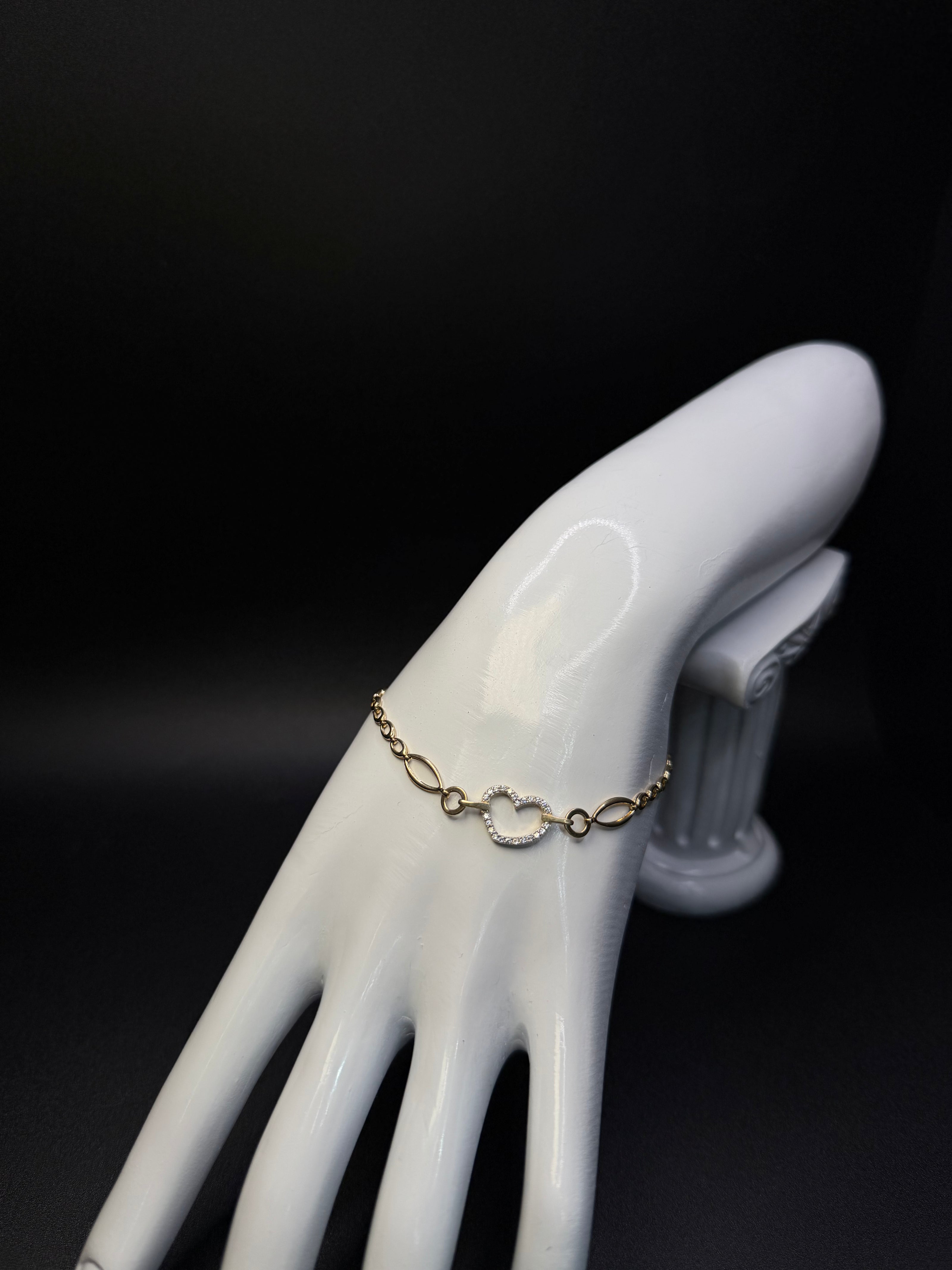 Elegant Heart Bracelet