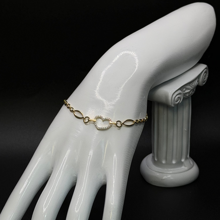Elegant Heart Bracelet