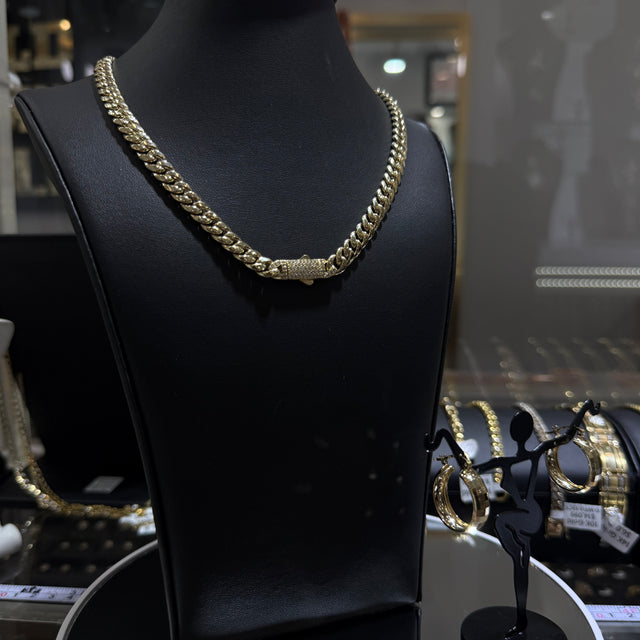 14k Gold Chocker