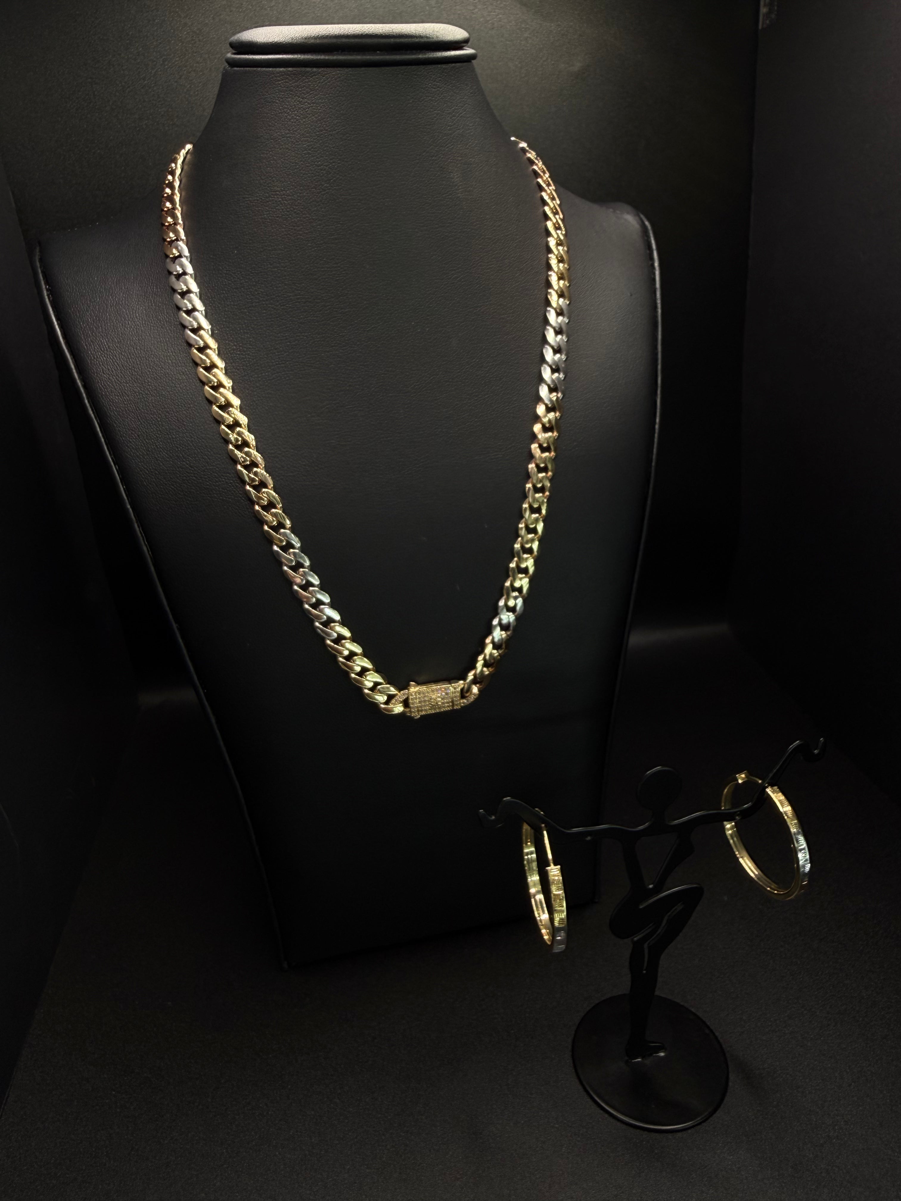 14k Gold Chocker