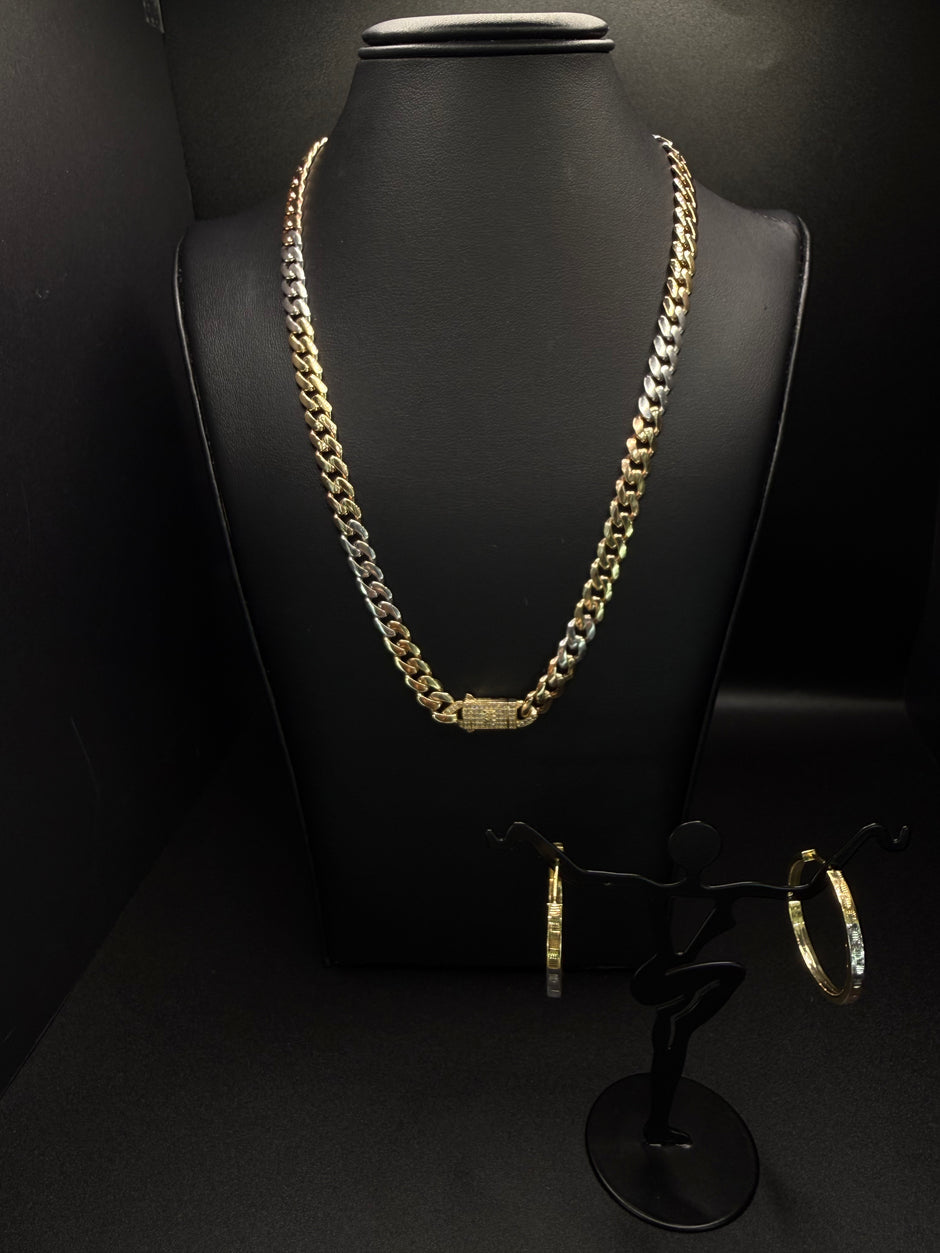 14k Gold Chocker