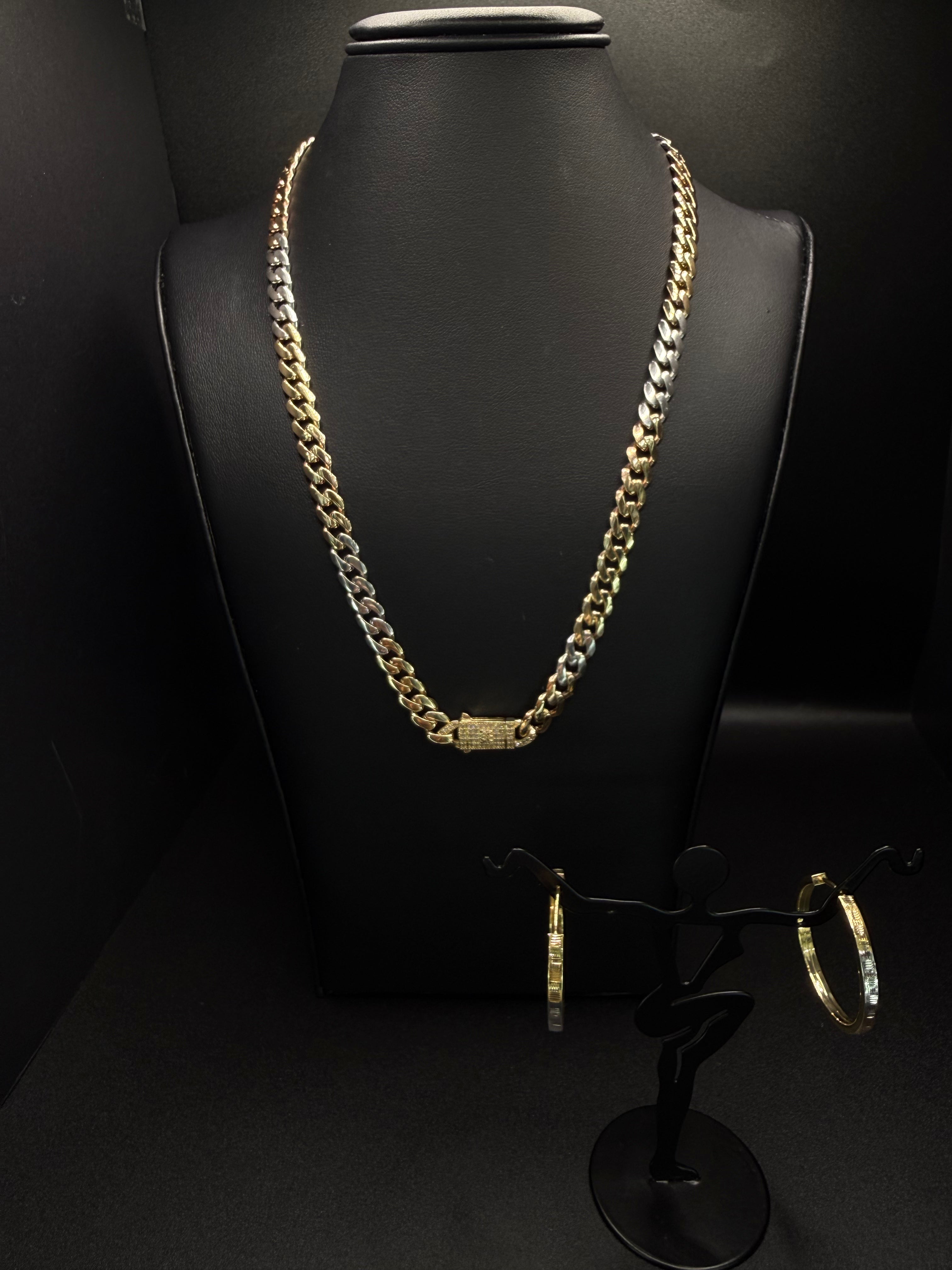 14k Gold Chocker