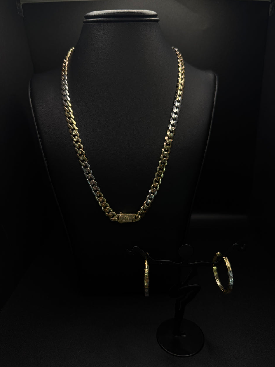 14k Gold Chocker