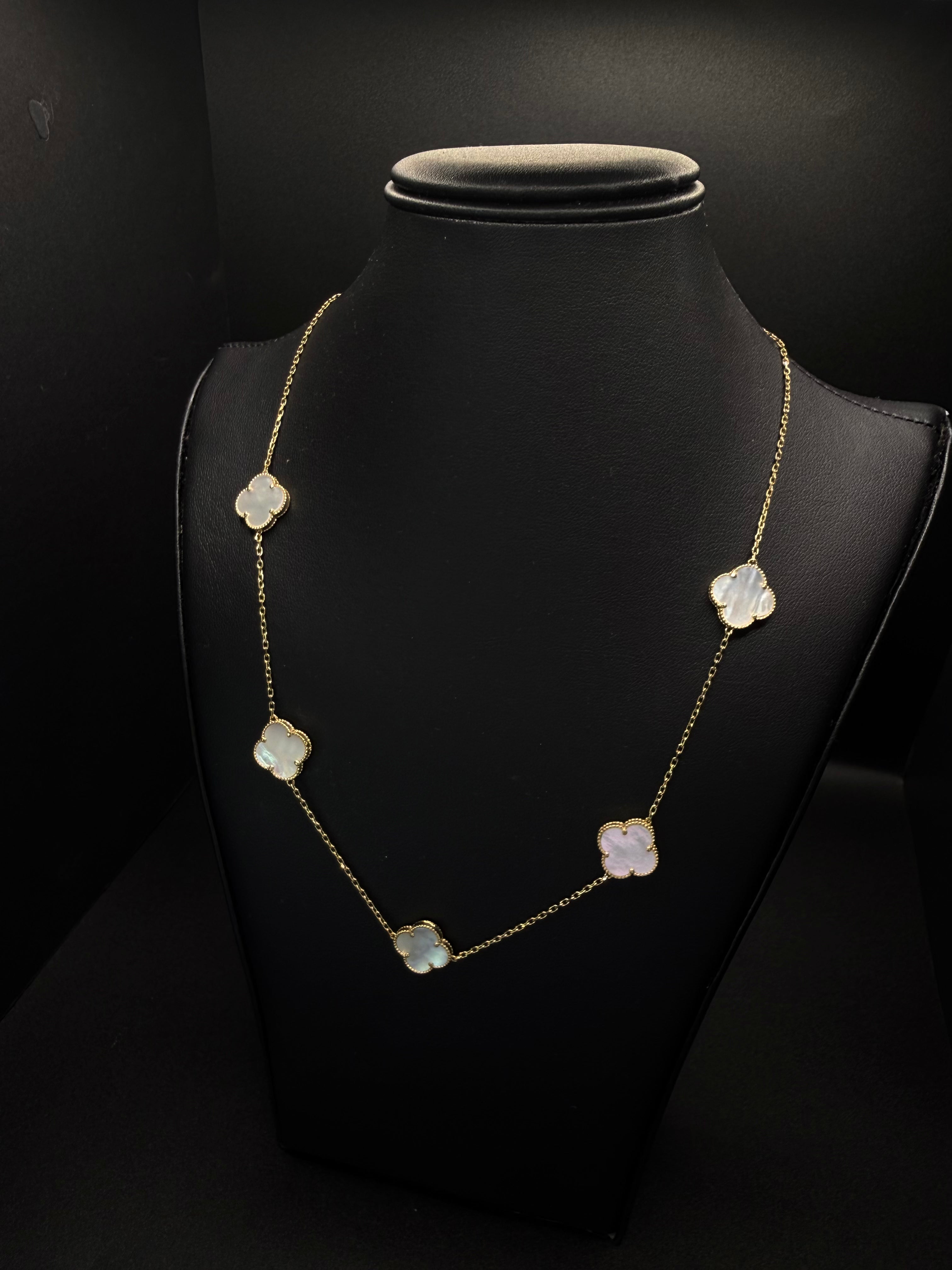 WOMEN'S CLOVER CHAIN