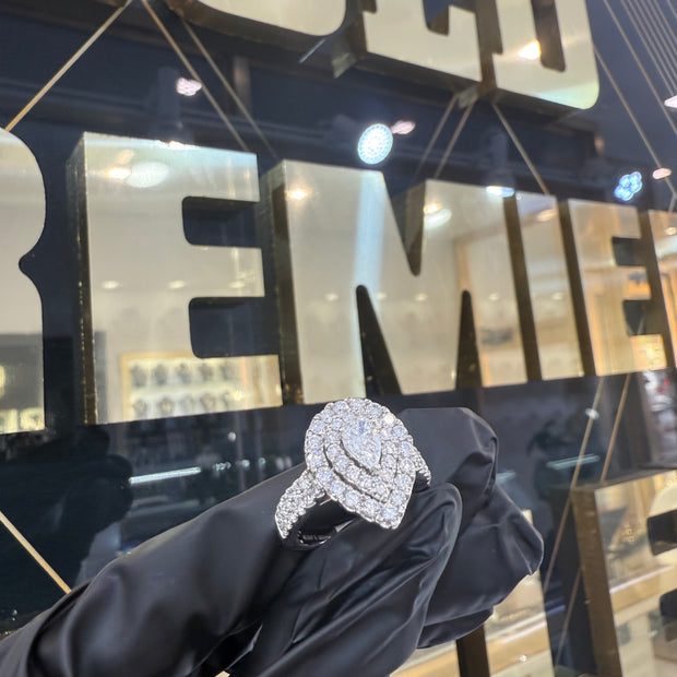 10KT GOLD DIAMONDS RING