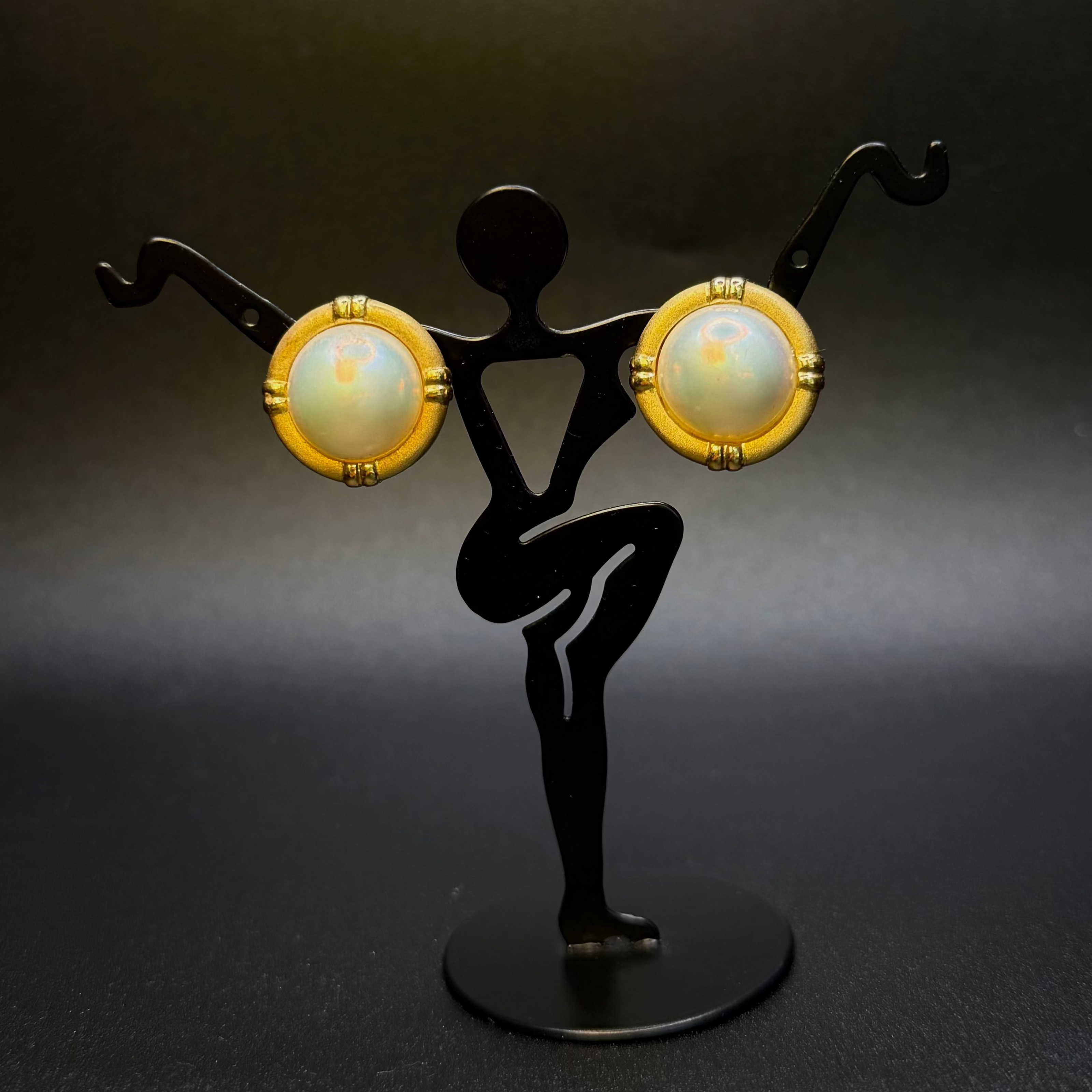 Golden Grace Pearls Earrings