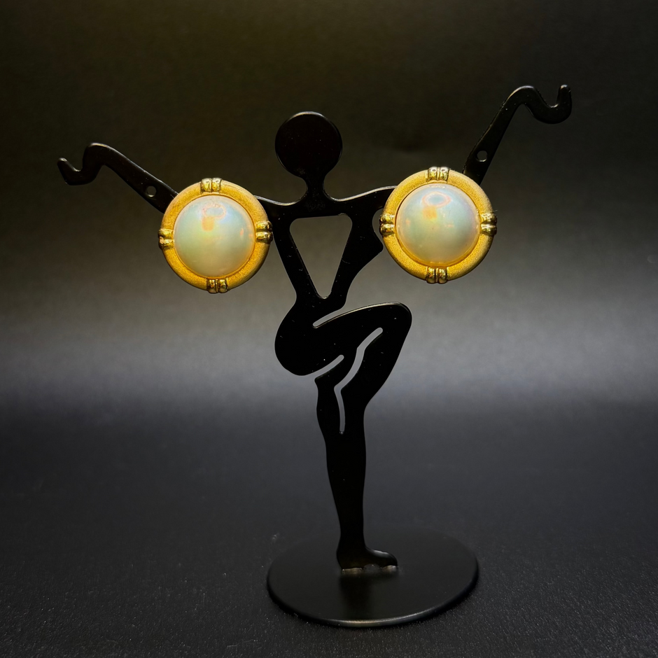 Golden Grace Pearls Earrings
