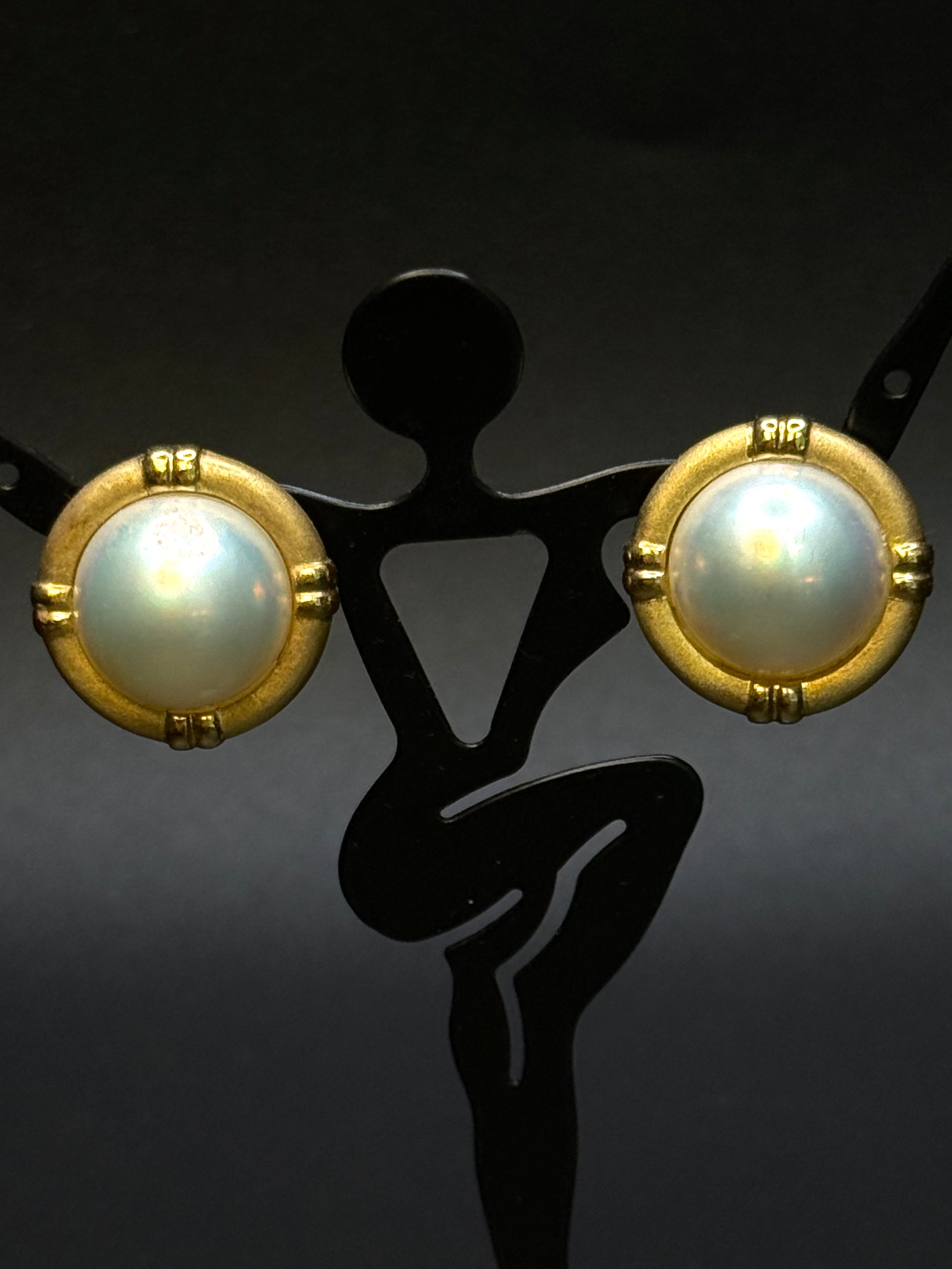 Golden Grace Pearls Earrings