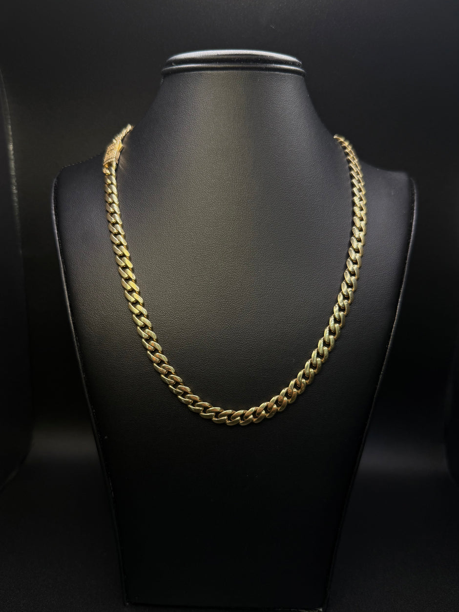 14k Gold Chocker