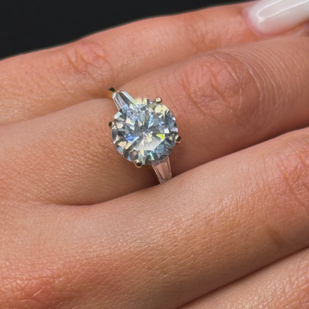 Brilliant Round Zirconia Ring