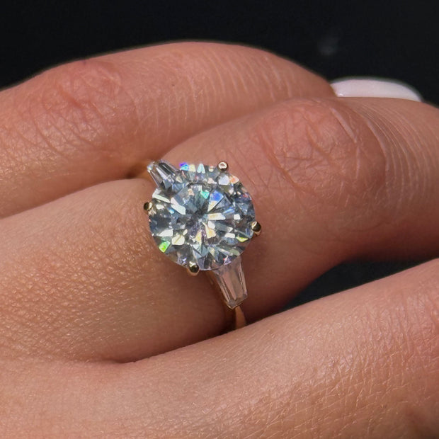 Brilliant Round Zirconia Ring