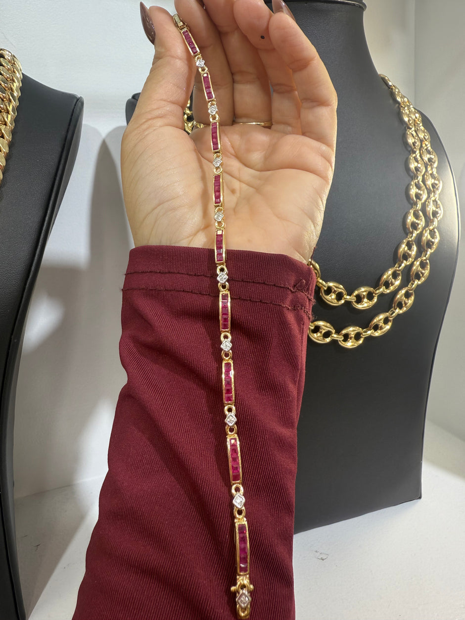Gold Bracelet with Rubies and Diamond