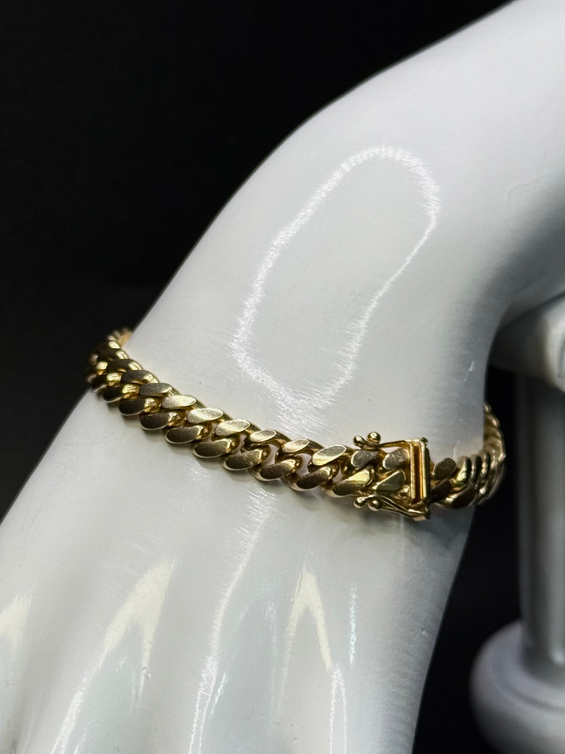 Solid Cuban Link Bracelet